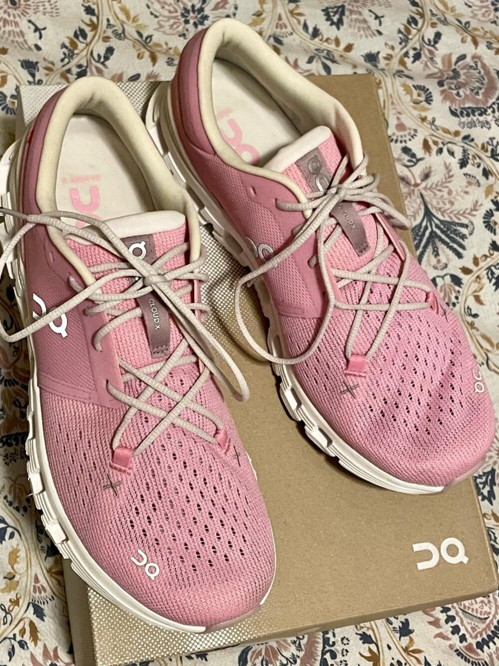 EUC~ON CLOUDS~Women's Cloud X 4, Petal/Sand, 9.5